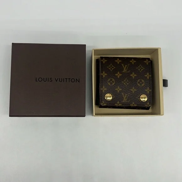 Louis Vuitton NWB Vintage 18K Yellow Gold Tiger Eye Padlock Shaped Pendant - Picture 15 of 16